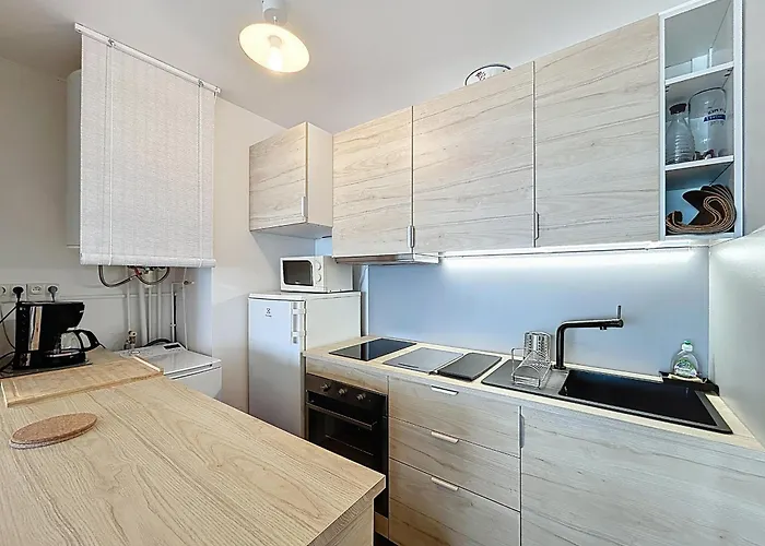 Apartamento T2 à Carnon - 4 Couchages - Proche Et Commerces - Tv, Lave-linge, Lave-vaisselle, Parking - Fr-1-715-99 *